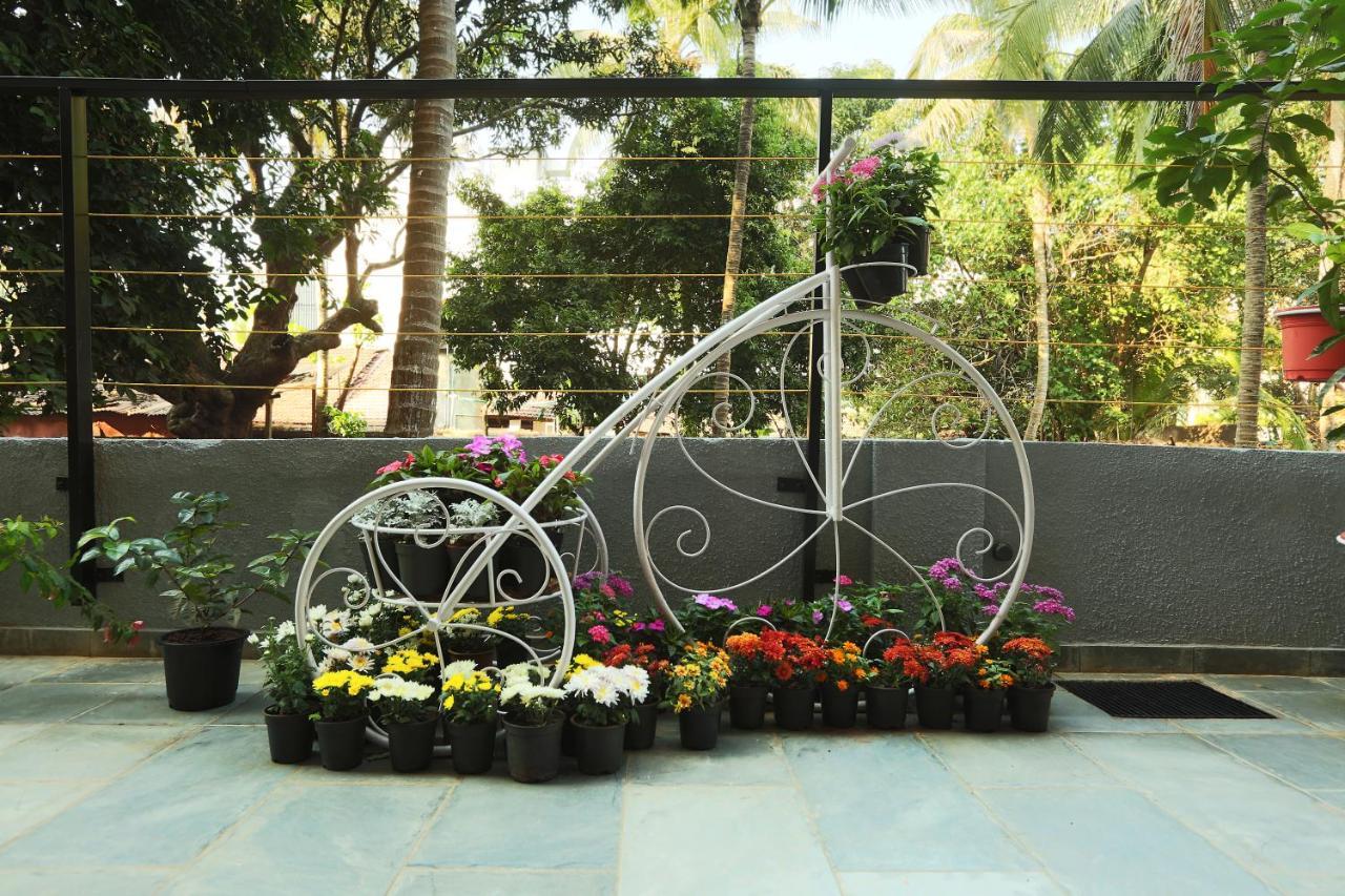 Resort The Lohias, Goa Кандолим Екстериор снимка